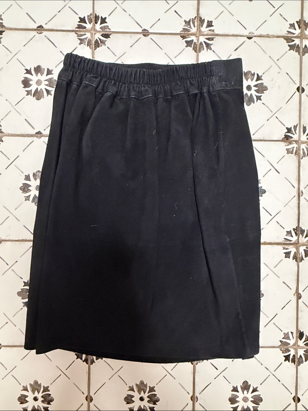 Express vintage Black Suede Skirt - Picture 4 of 5